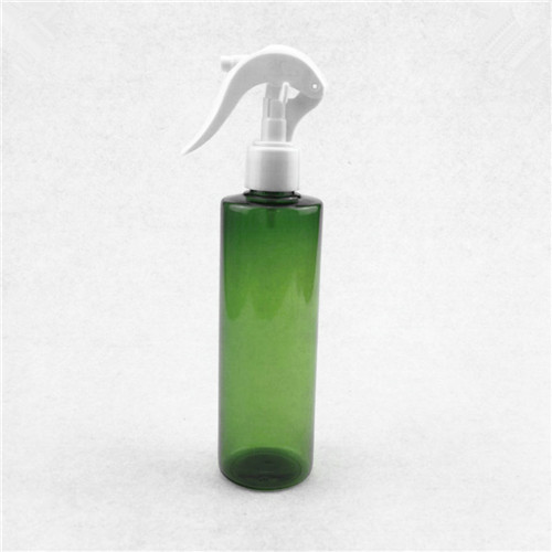 Plastic Round 250ml lotion pump bottle PET transparent green toner bottle with atomizing sprayer pump