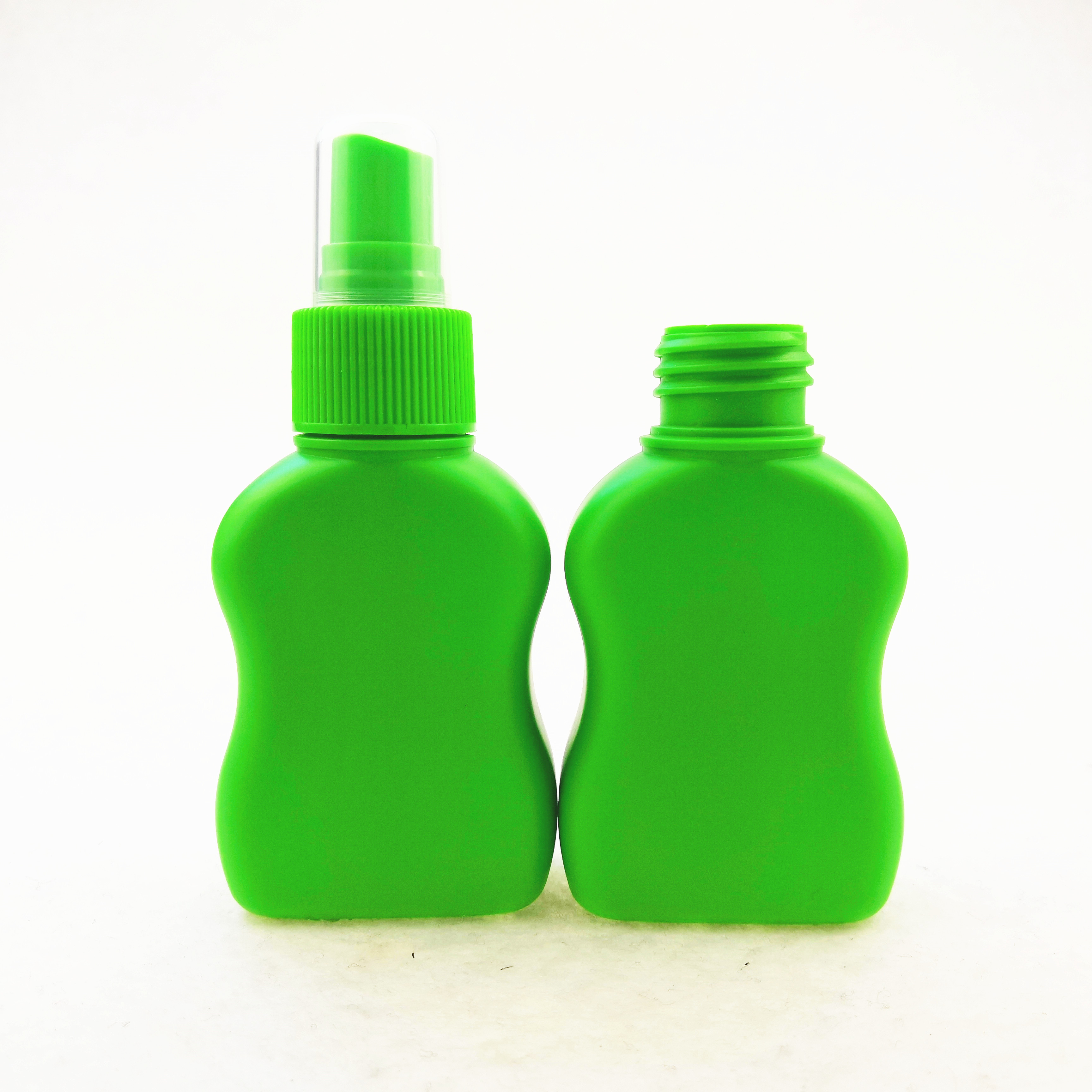 350ml Spray Bottle  Green HDPE Plastic Bottle liquid medicine bottle with spray pump